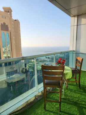 شقة فاخرة على البحر Luxury apartment Sea View